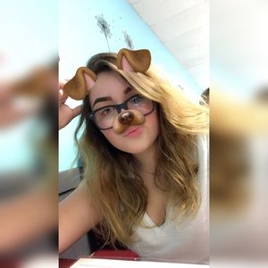 Meet your Posher, Jade